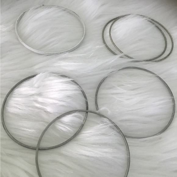 Set of 11 bracelets - Picture 4 of 9